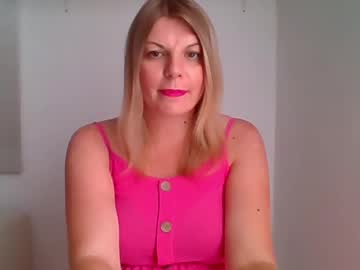 adriannajoy40