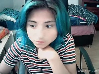 akai_krazna01