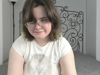 alice_smile_for_me