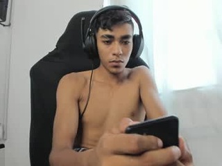 alienbigcock_01