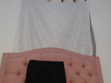 arianaa29