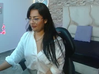 avril_tay1