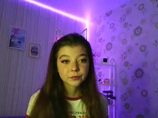 baby_viki_kiss