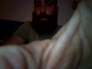bearded_tradie369573