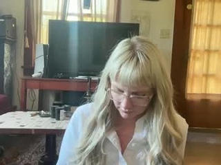 blondegoth_