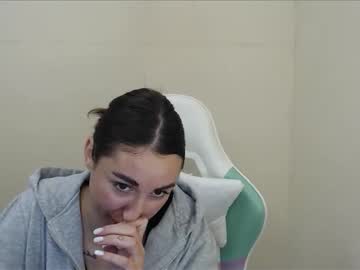 cammila_horn