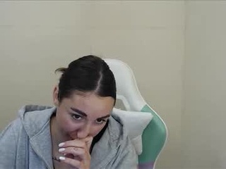 cammila_horn
