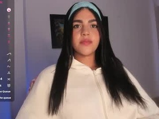 carla_jones