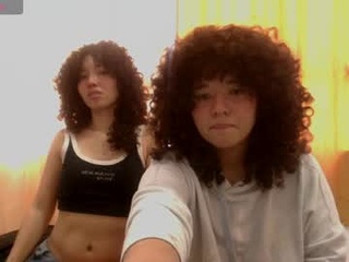 chloe_and_violeta