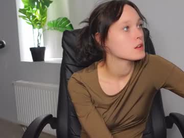 chloe_bannet