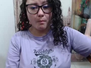 curly_greeneyed