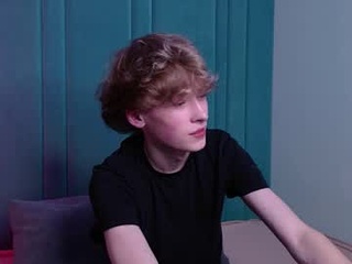 curlytwinkboy