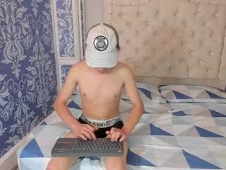 dylan_scott__