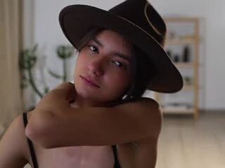 ellelure_