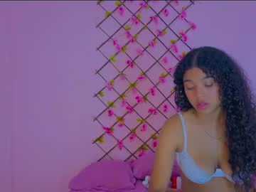 emmy_hot33