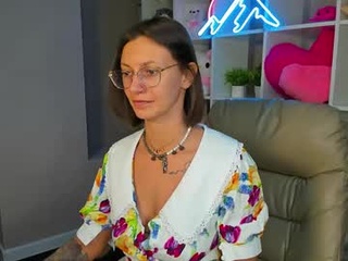 esther_lewiss