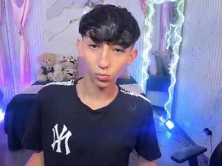 ethann_tay1