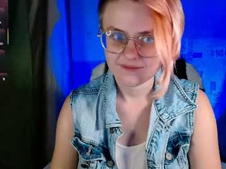 freya_kiss_