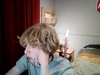 gayblondboy