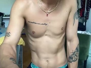 gaytechnoclub