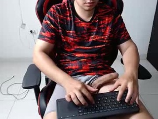 horny_boy_23_