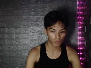 lalakinghugecock_2