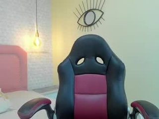 lia_cherry3