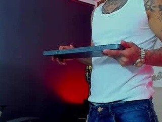 liam_esteban77