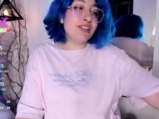 lilith_curvy