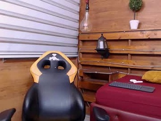 lina_brunette18