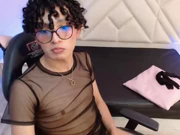 littleblushy_tay
