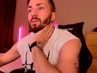 m_e_d_i_a_t_o_r