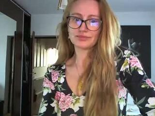 melly_rosey