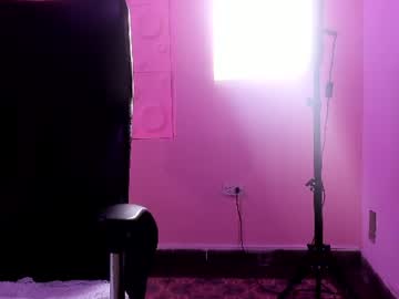 mia_velvet13