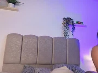 miaa_velveett