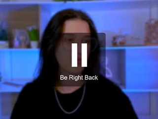 mikael_shy