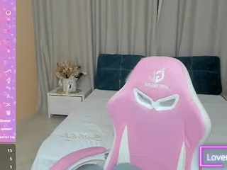 mila_vogue
