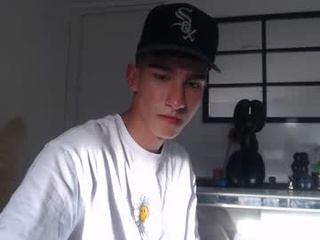 sam_hot2