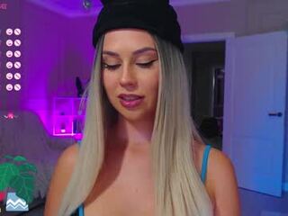 sexyyevelyn