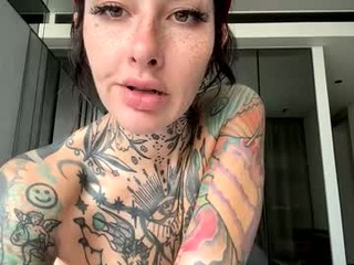 tattooedlucy_