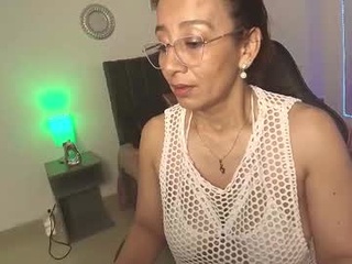 tina_moon2