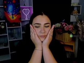 trisha_peach