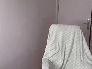 whiteskyy_
