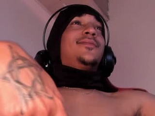y0ungman_who_loveswork